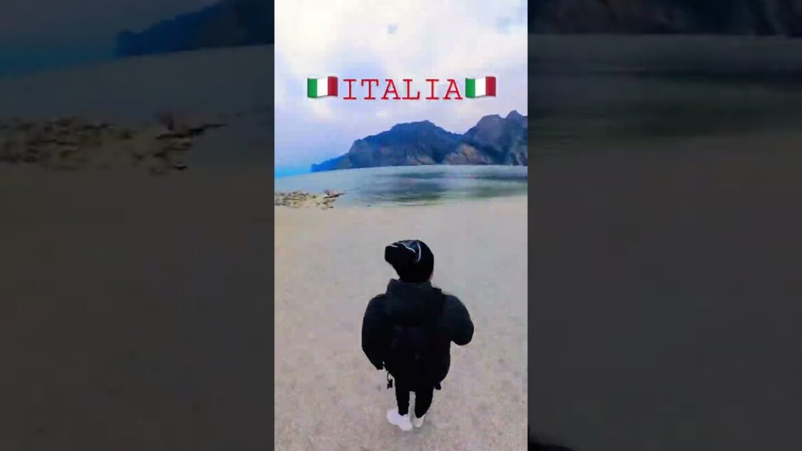 ITALIA HYPERLAPSE VIDEO TOUR #italy #satisfying #gardasee #lakegarda #shortvideo #shorts #short