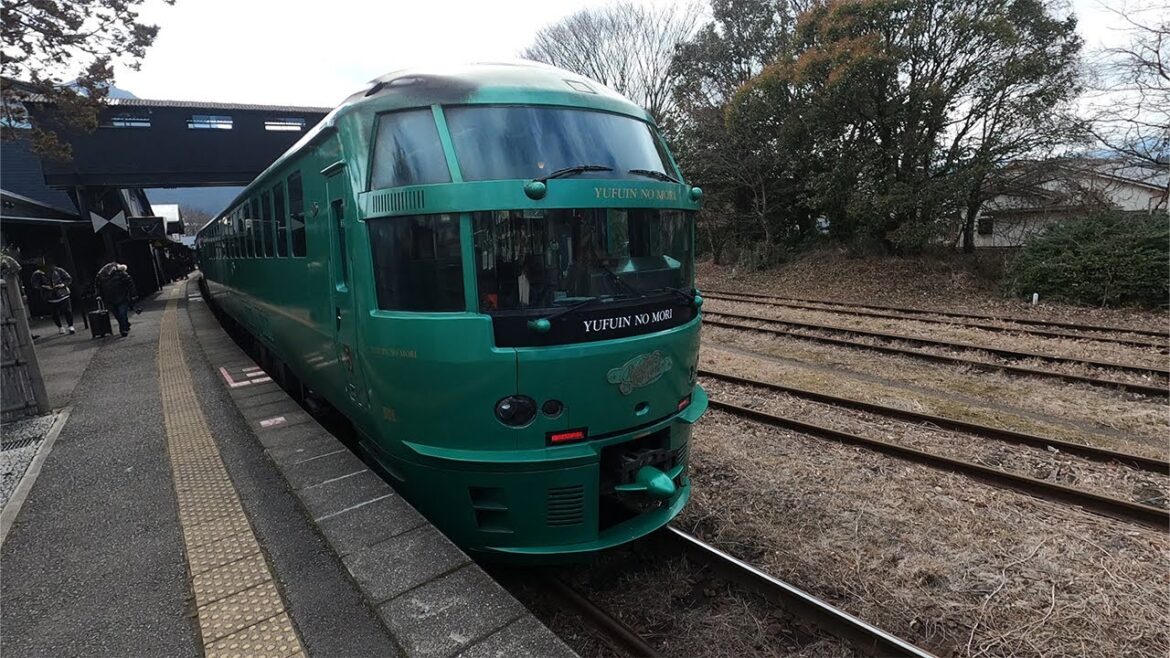 Riding the most elegant sightseeing train "Yufuin no Mori" in Japan | Hakata to Yufuin
