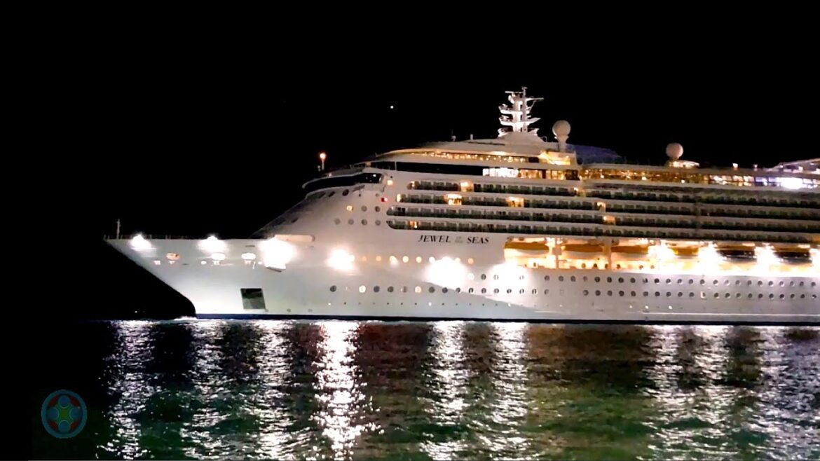 Cruise ship night time JEWEL OF THE SEAS leaving port in Aruba Cruise ship night time JEWEL OF THE SEAS leaving port in Aruba