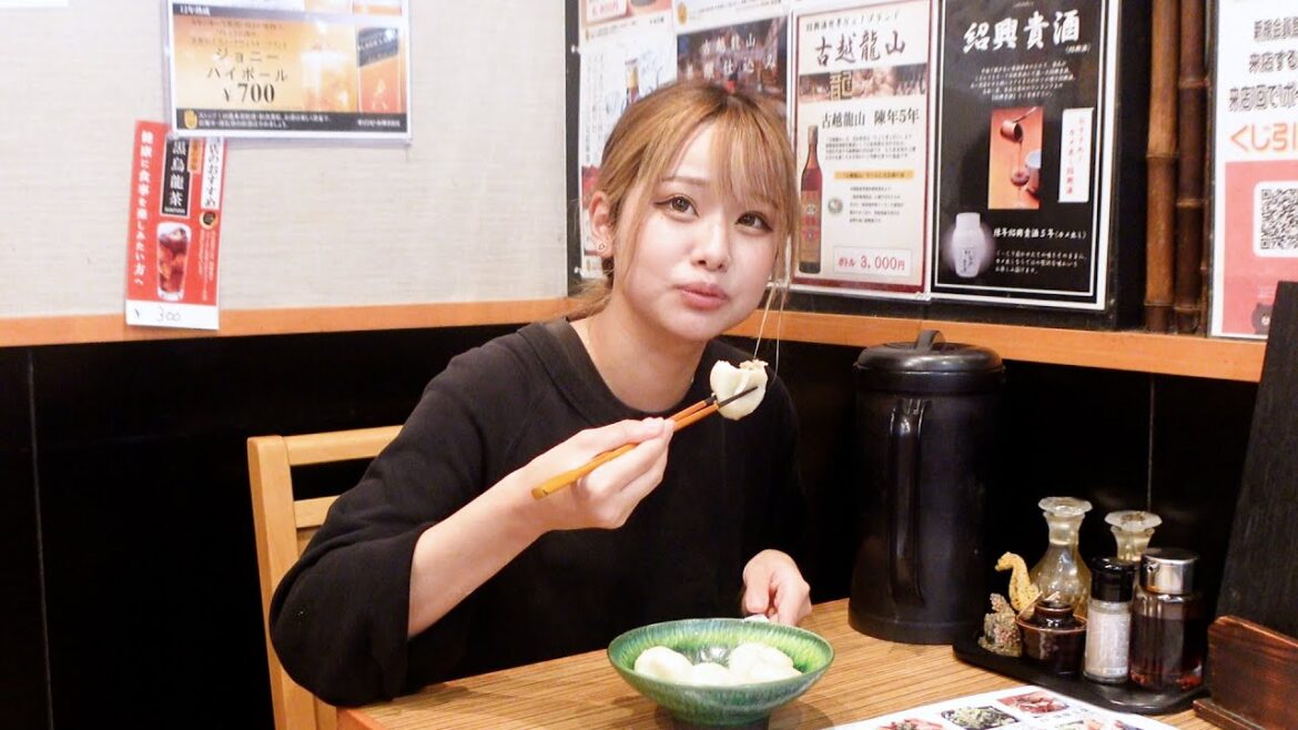 Insanely HUGE Servings delivered by who!? | Tasty Chinese Food at Chinese Dining Takumi in Yokohama Insanely HUGE Servings delivered by who!? | Tasty Chinese Food at Chinese Dining Takumi in Yokohama