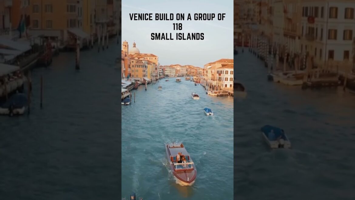 Sightseeing In Venice. #shorts #italy #venice Sightseeing In Venice. #shorts #italy #venice