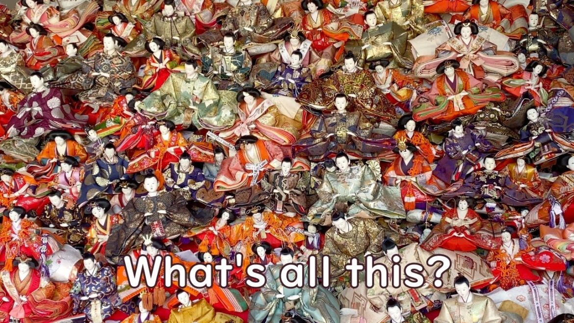 Piled up again this year! Awashima Shrine at Wakayama, Japan 今年も積まれています！ひな人形 加太 淡嶋神社 和歌山