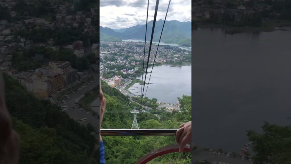Kawaguchiko Tenjozan Park Ropeway, Japan. Part 1.#shorts.#japan.#travel.#ropeway.#Fuji.#fun