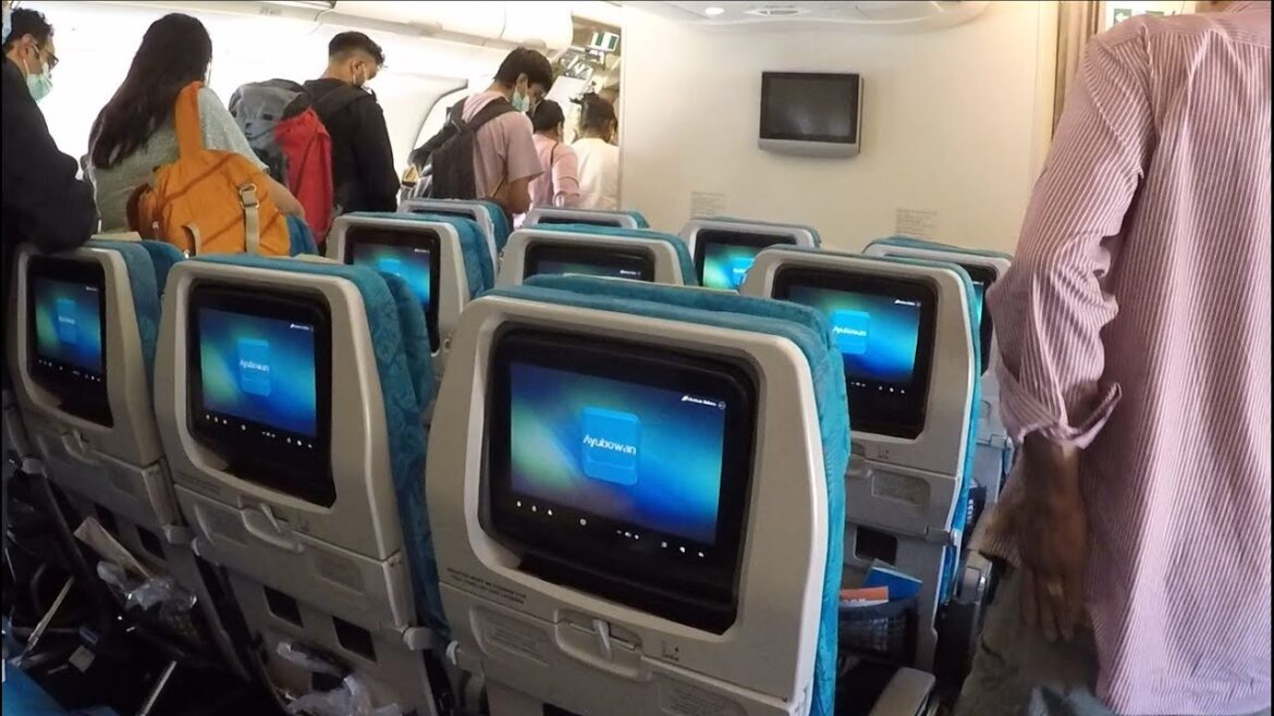 SRILANKAN AIRLINES ECONOMY CLASS | Airbus A330-300 | Colombo (CMB) to Melbourne (MEL)