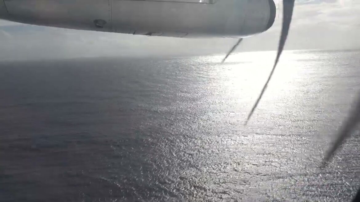 奄美空港への着陸（JAC ATR42-600）