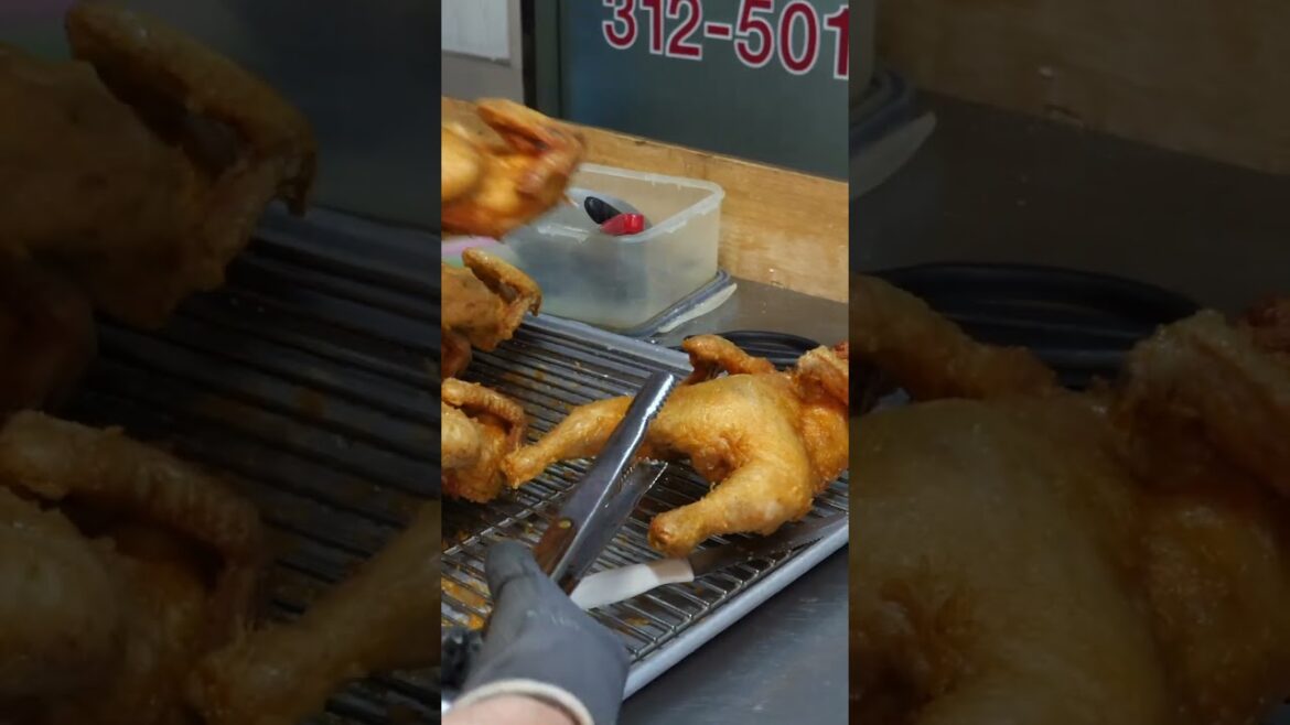 작두로 자르는 통닭 / korean fried chicken - korean street food