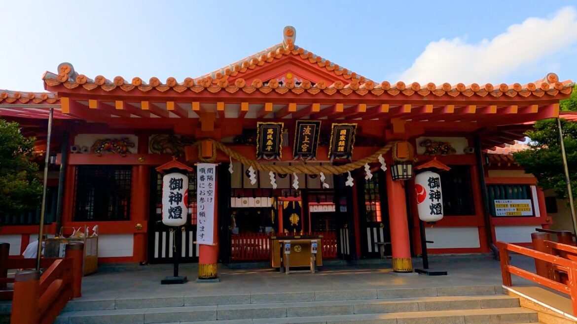 Beautifully built shrine | Japan Okinawa solo trip | Recommended place travel vol.3