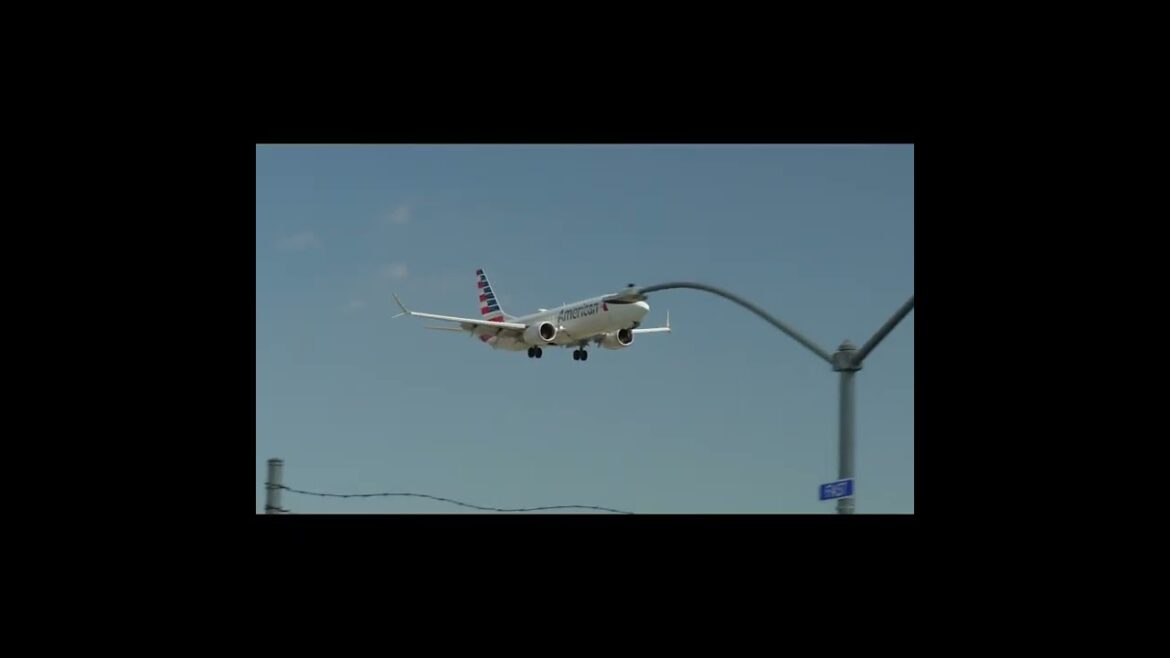 Plane spotting at Orange County John Wayne Airport SNA #shorts #planespotting #cropsensor
