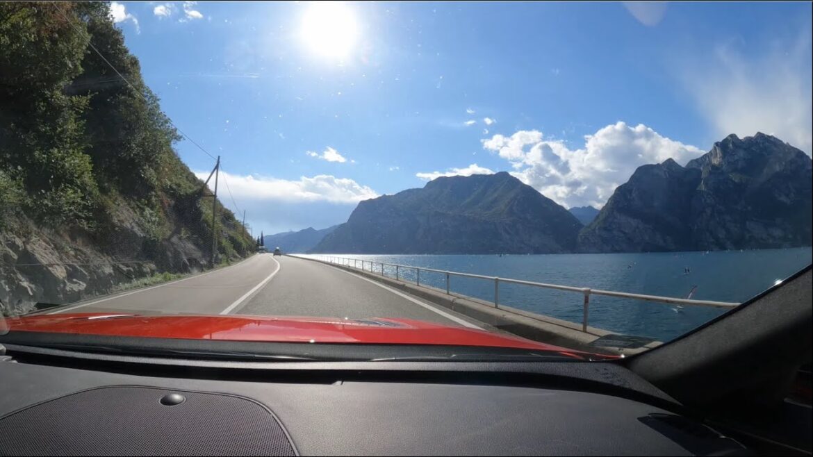 Droga od Riva del Garda do Malcesine wzdłuż jeziora Garda