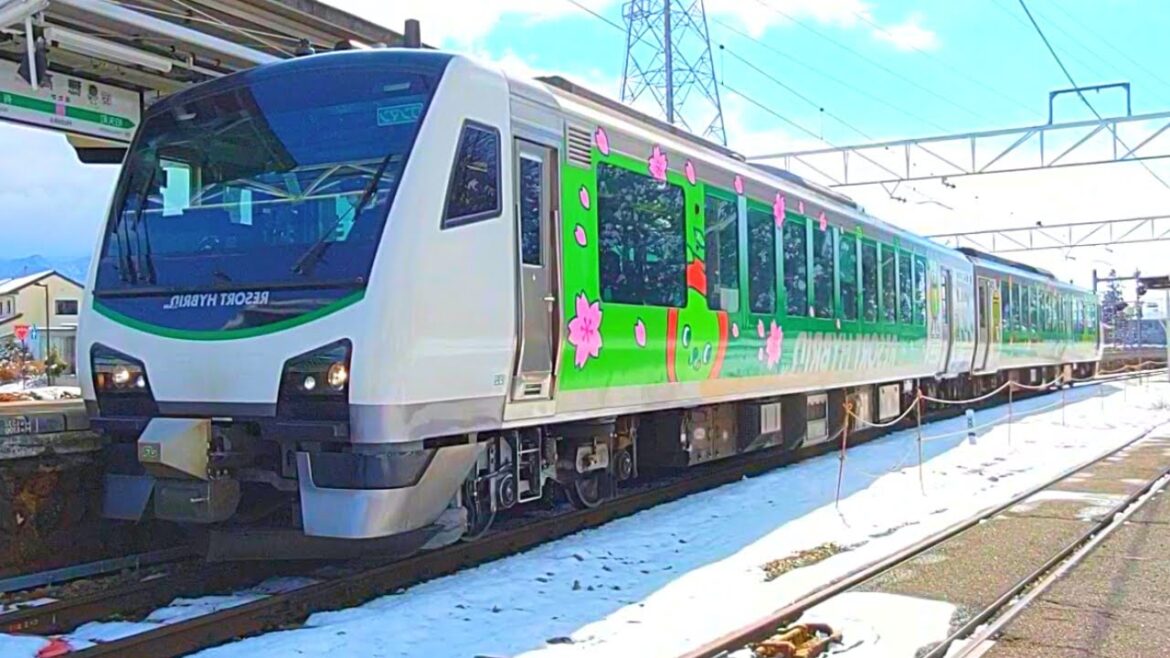 【映画のような鉄道旅行】美しい冬景色が広がる「リゾートビューふるさと」で長野を満喫! 【映画のような鉄道旅行】美しい冬景色が広がる「リゾートビューふるさと」で長野を満喫!