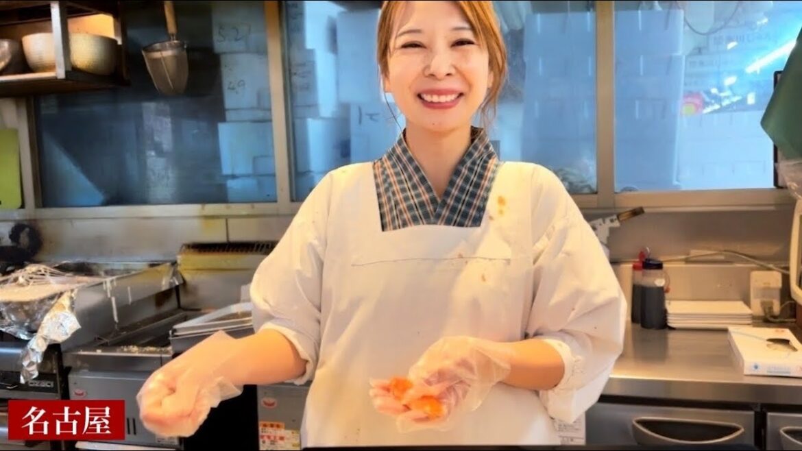 【名古屋の市場寿司】何でもこなすスーパー美人女将さんの一日に密着！The landlady's sushi and ramen shop [Japanese food]]