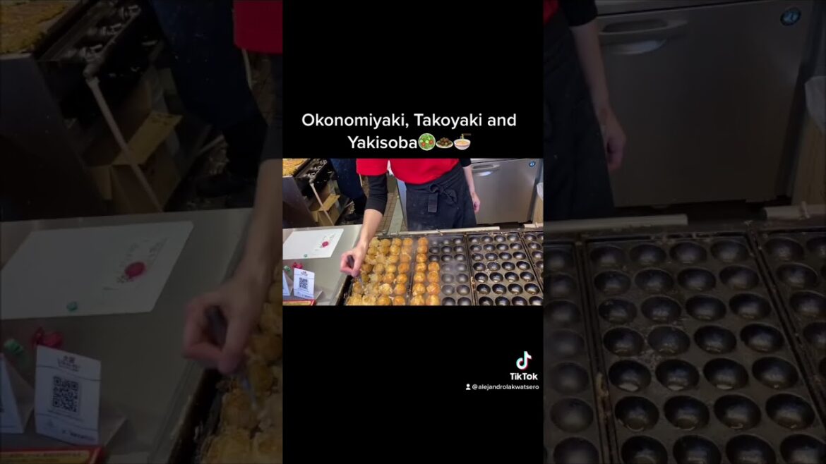 Popular street food in Osaka, Japan🇯🇵🥗🧆🍝 #japan #osaka #foodtrip #japanfood #japantravelvlog