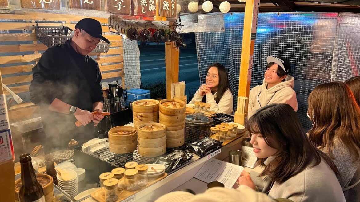 Fukuoka Yatai: An OASIS for Steamed Food and Young Women Foodies