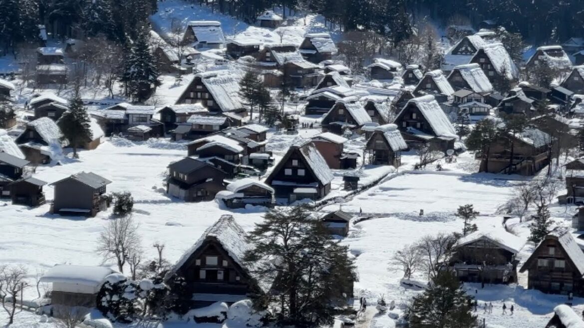 Shirakawa-go Village Japan | Happy Trip