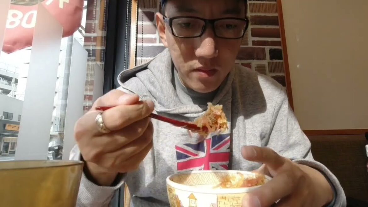 【日本福冈4】福冈博多区这一带寺庙非常多，感觉没走几步就能看到一个，不得不说当地的宗教氛围还是挺浓重的 | Walking in Fukuoka and Finding Many Temples