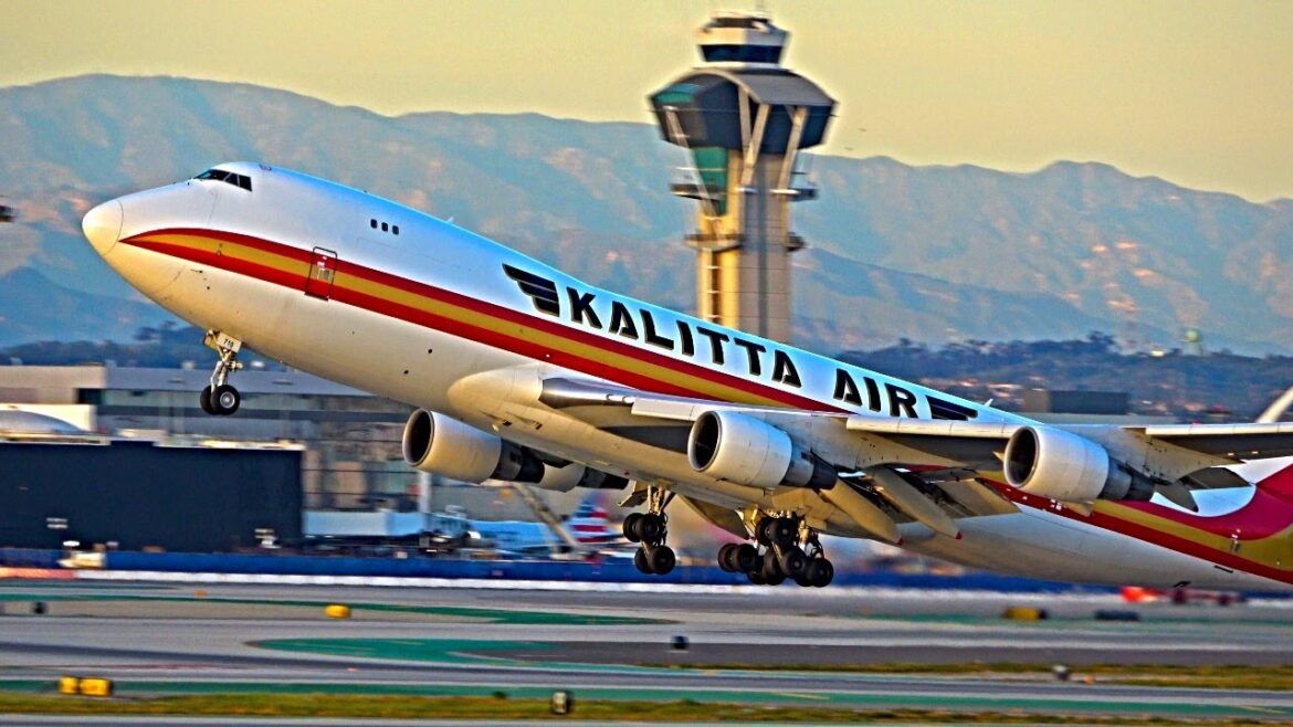 Busy Day Planespotting at Los Angeles International Airport, LAX - 17th February 2023