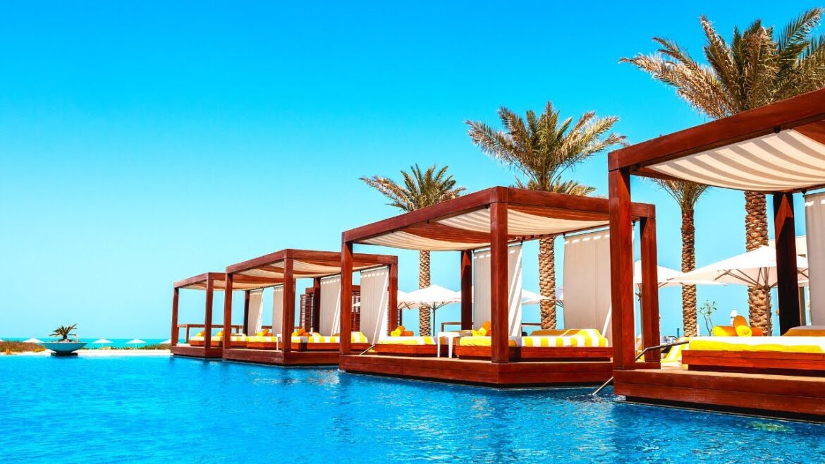 Top 10 Must Visit Travel Destinations in World