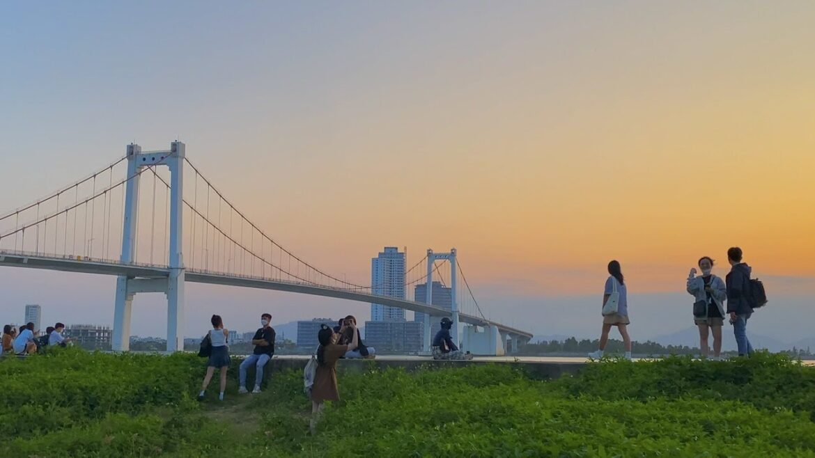【🇻🇳 4K】Vietnam Virtual Tour – Da Nang City Evening Bike Ride 【🇻🇳 4K】Vietnam Virtual Tour - Da Nang City Evening Bike Ride