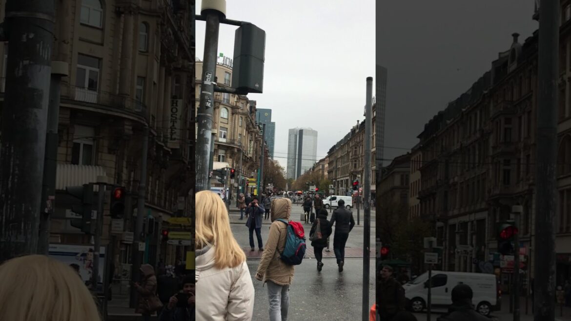 フランクフルト駅前風景