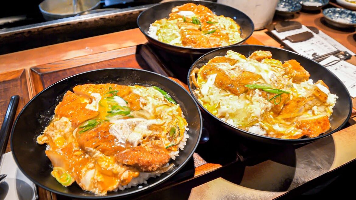兵庫）カツ丼！！天ぷら！！鮮やかな高速注文さばきが炸裂する駅前うどん屋の爆売れ定食丨Katsudon and Tempura - Food in JAPAN