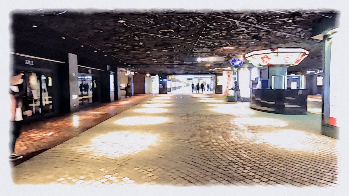 Sunday morning, Walking Tour of Tenjin Underground Shopping Mall(Fukuoka,Tenjin Chikagai) Sunday morning, Walking Tour of Tenjin Underground Shopping Mall(Fukuoka,Tenjin Chikagai)