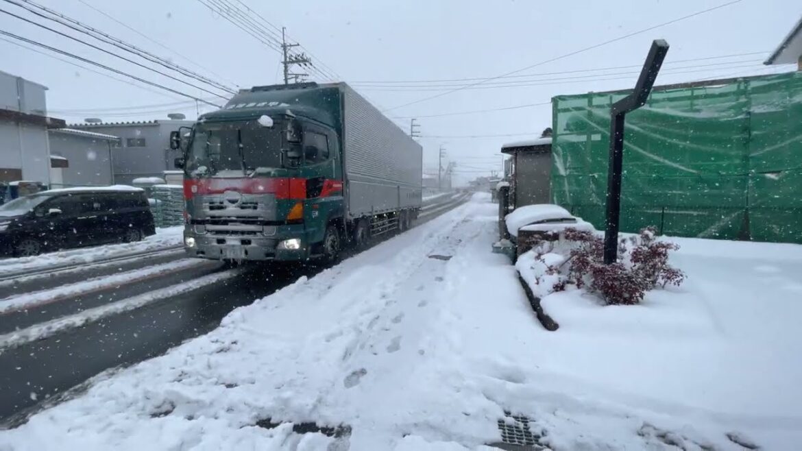 [4K Snow Japan 2023] Snowy scene in the Japanese countryside - Walking Around in the snow