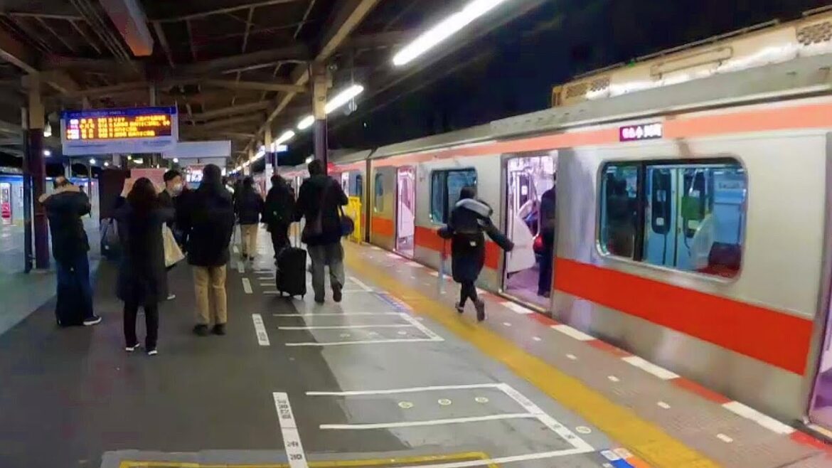 First train of new “Sotetsu-Tokyu link line”, from Ebina to Shibuya【Japan Traveler】 First train of new "Sotetsu-Tokyu link line", from Ebina to Shibuya【Japan Traveler】
