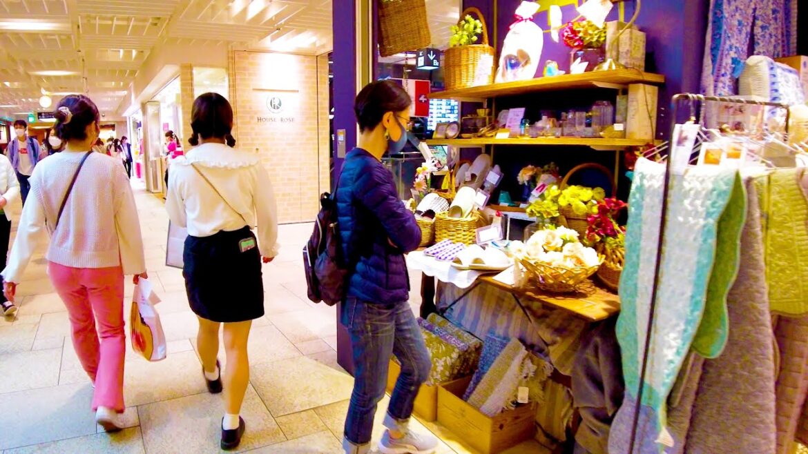 Yokohama station. Enjoy the shopping dungeon ♪ 💖 4K ASMR non-stop 1 hour 01 minutes