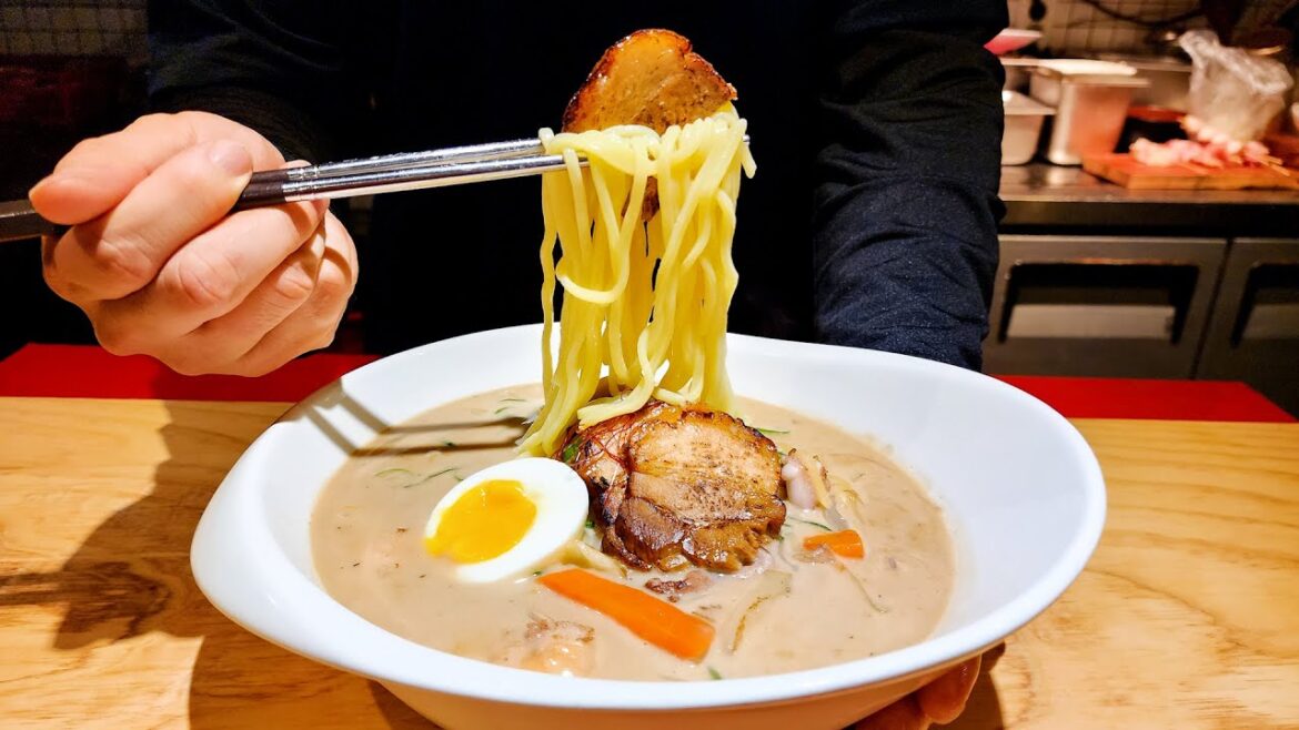 하루 동안 끓인 고기 육수로 만든 정통 나가사끼 짬뽕, 대왕 문어, Awesome Nagasaki Jjamppong in Korea, Giant Octopus, Ramen 하루 동안 끓인 고기 육수로 만든 정통 나가사끼 짬뽕, 대왕 문어, Awesome Nagasaki Jjamppong in Korea, Giant Octopus, Ramen