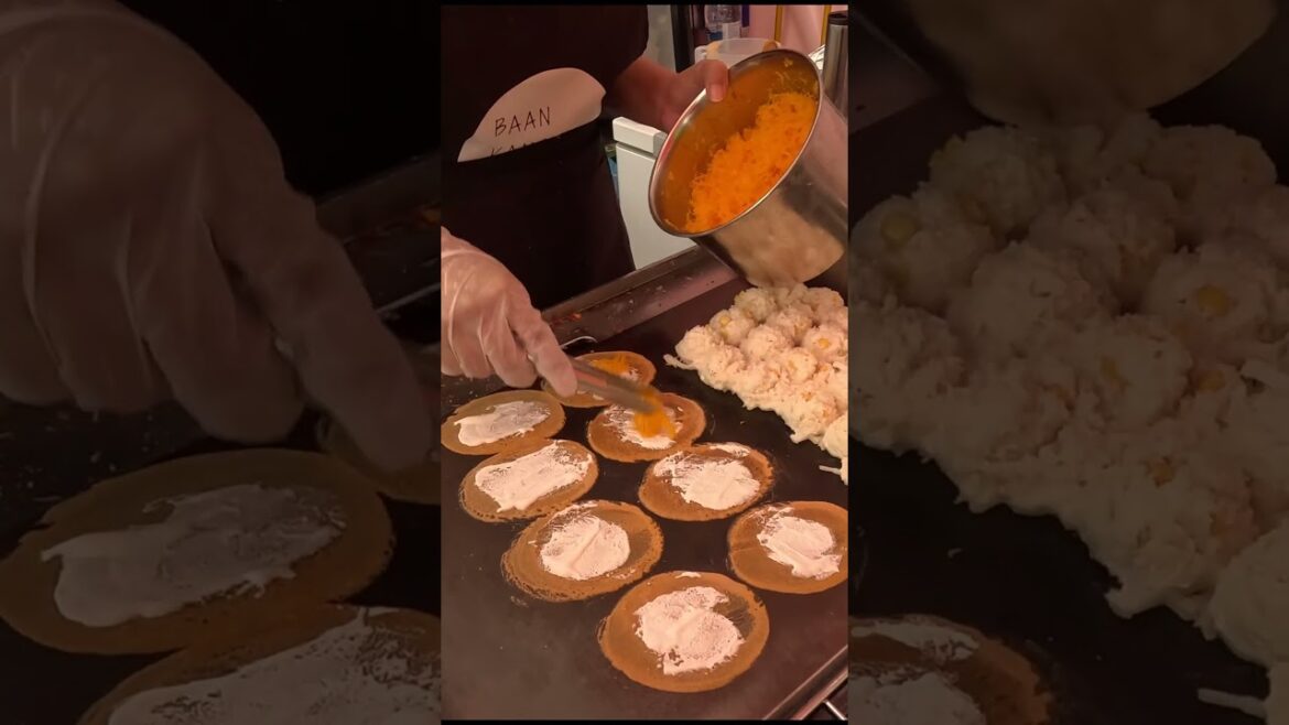 Thai Street Food #sgfoodie #shortsviral #shorts #streetfood #status #bestfoodworld #how #thaifood