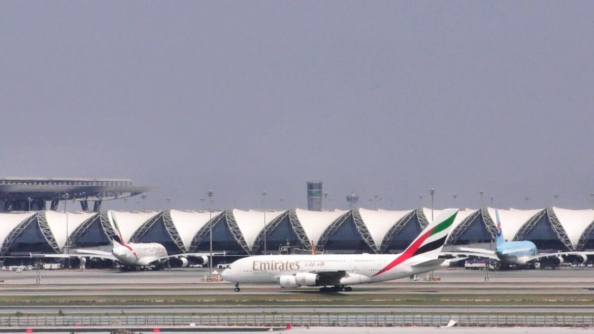 Bangkok suvarnabhumi Airport with ATC Emirates A380 Air India Thai 787 Vistara Bangkok suvarnabhumi Airport with ATC Emirates A380 Air India Thai 787 Vistara