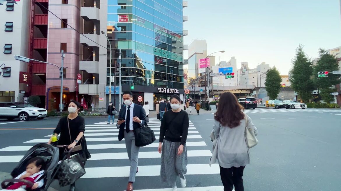[4K] Tokyo Walking tour , Japan - 2021 / inside of EBISU station  - Shibuya  東京 恵比寿 4K