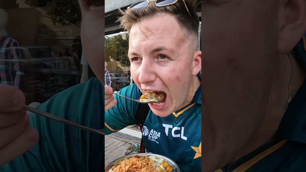 (Chana Chaat) Pakistani Spicy Snack ๐ต๐ฐ #shorts (Chana Chaat) Pakistani Spicy Snack ๐ต๐ฐ #shorts