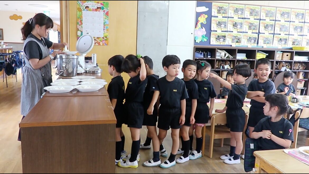 Une journée à l’école maternelle au Japon Une journée à l'école maternelle au Japon