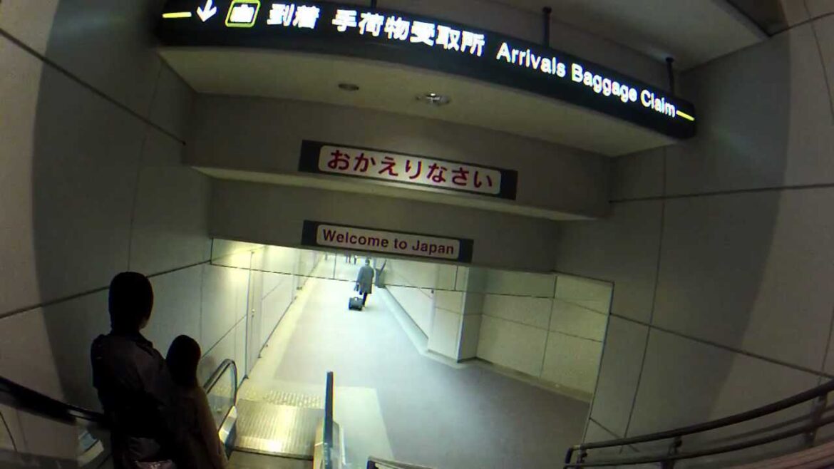 Tokyo Trip - Kitsuney X Elchikito - Is There Milk Over There