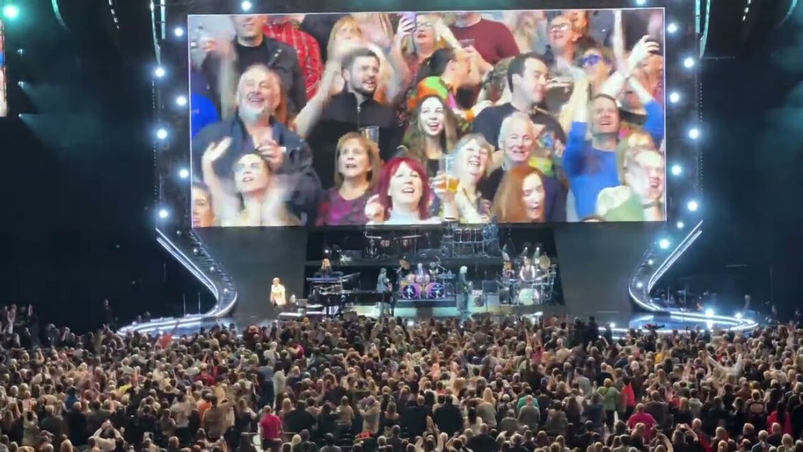 Elton John - Crocodile Rock - M&S Arena, Liverpool - 23rd March 2023 #FarewellTour