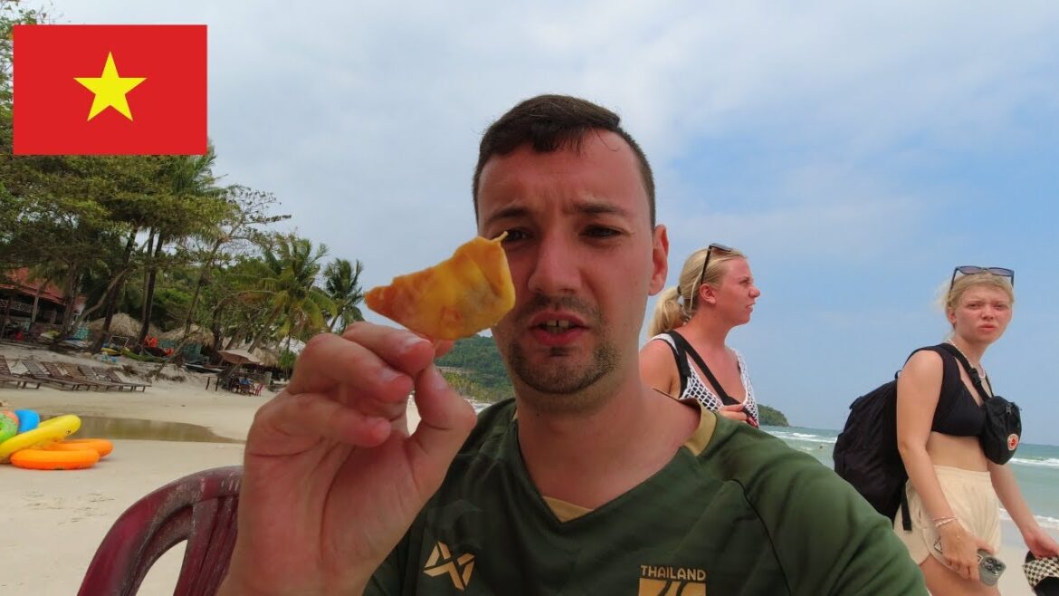 $1 Beach Food Phu Quoc Vietnam 🇻🇳