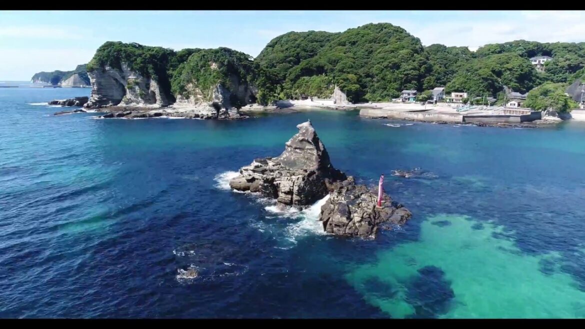 4K Moriya Beach Drone Shot (Japan) *4K* Moriya Beach Drone Shot (Japan)