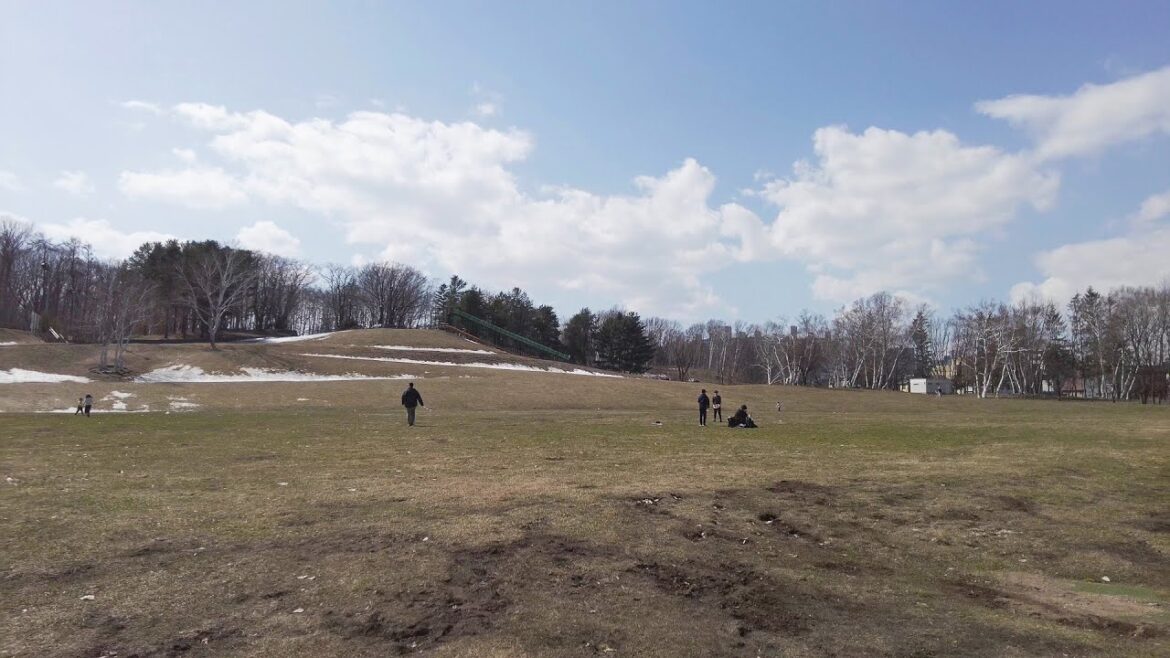 【4K】日差しが心地よい 月寒公園 散策 | 日本 北海道 札幌 豊平区【Binaural ASMR】 【4K】日差しが心地よい 月寒公園 散策 | 日本 北海道 札幌 豊平区【Binaural ASMR】