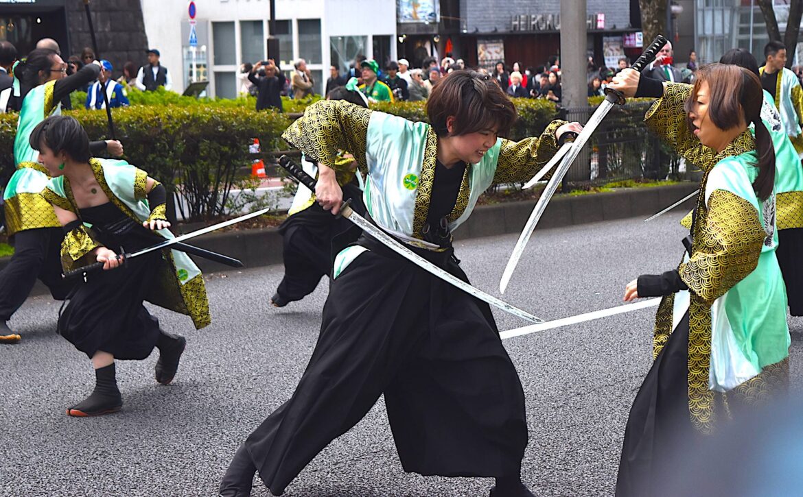 "Irish" Samurai Fighting in Harajuku