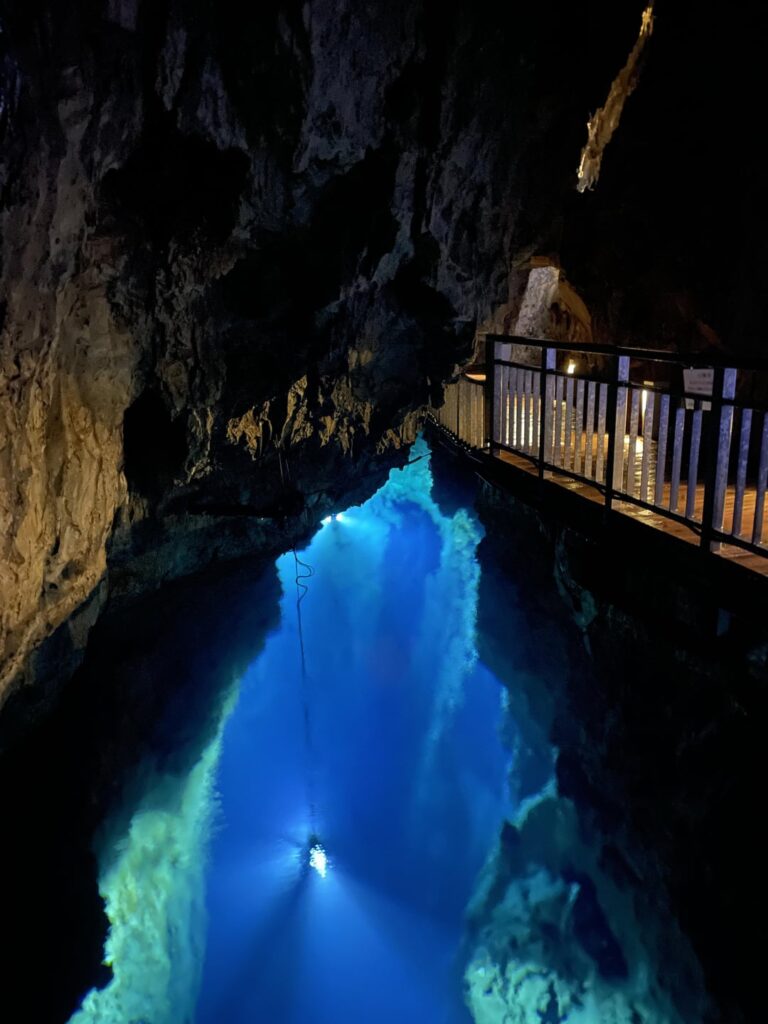 Ryusendo cave in Iwate