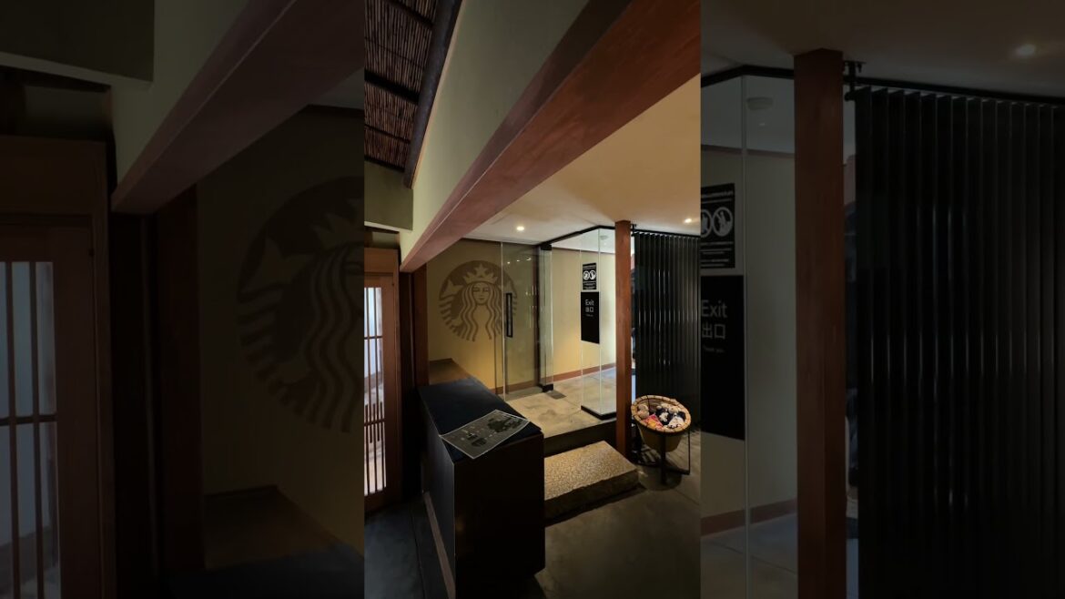 Famous @starbucks in Kyoto,Japan. #travel #starbucks #coffee #kyoto #japan #vintage #thingstodo