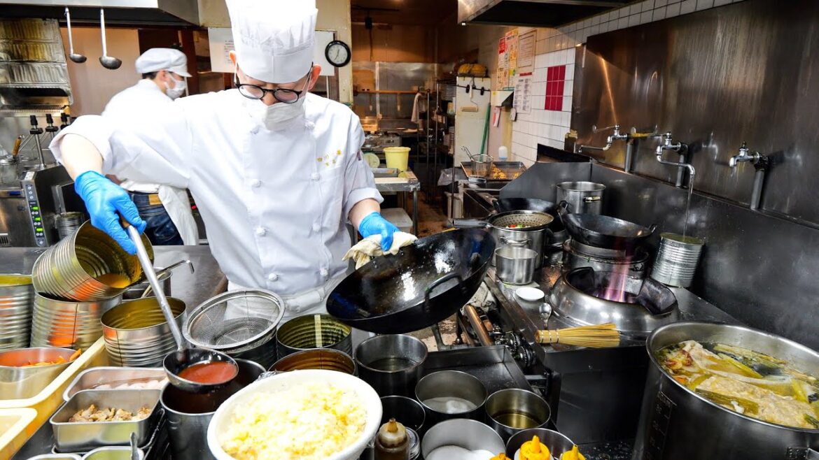 富山）炒飯！焼きそば！次々と舞い込む注文ラッシュを華麗に捌く中華料理人丨Egg Fried Rice - Wok Skills in Japan