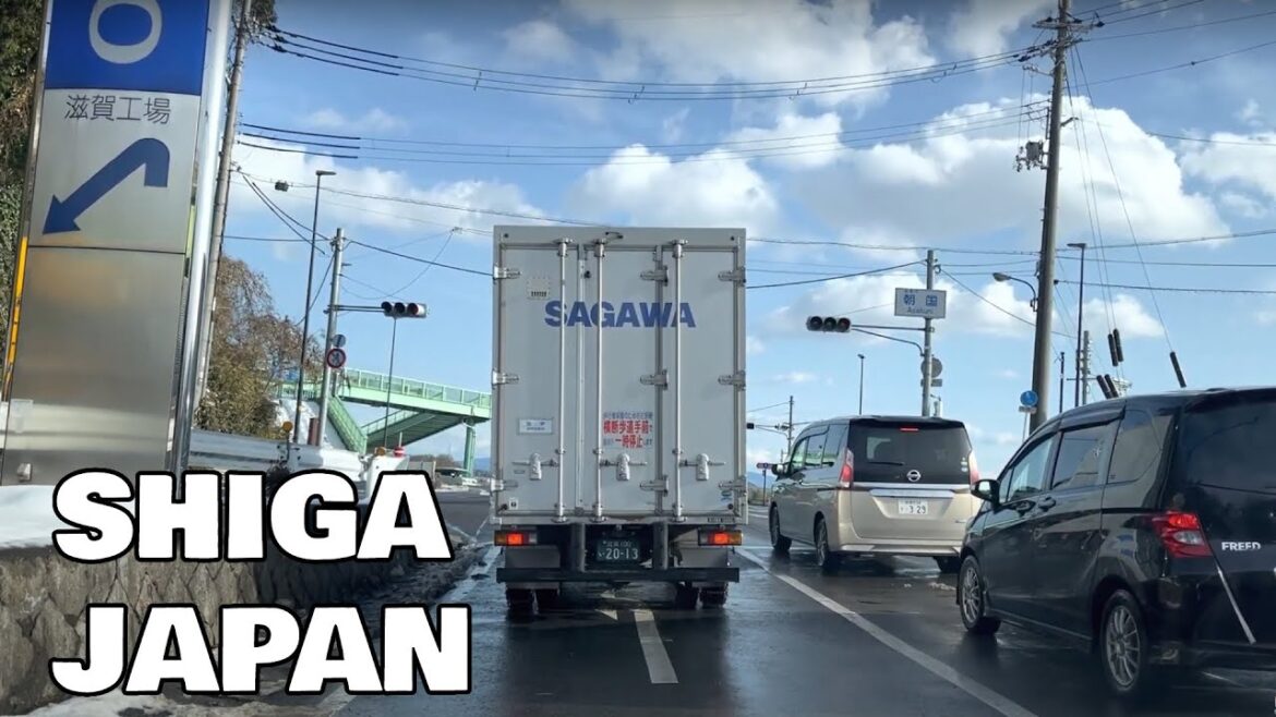 Traffic in Japan after snowfall - Travel life in Japan 2023 - Japan Trip