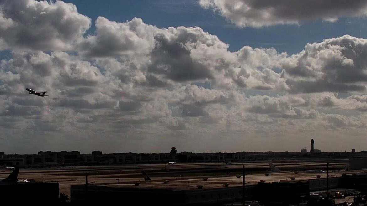 🔴 LIVE Miami International Airport KMIA with ATC radio 🔴 LIVE Miami International Airport KMIA with ATC radio