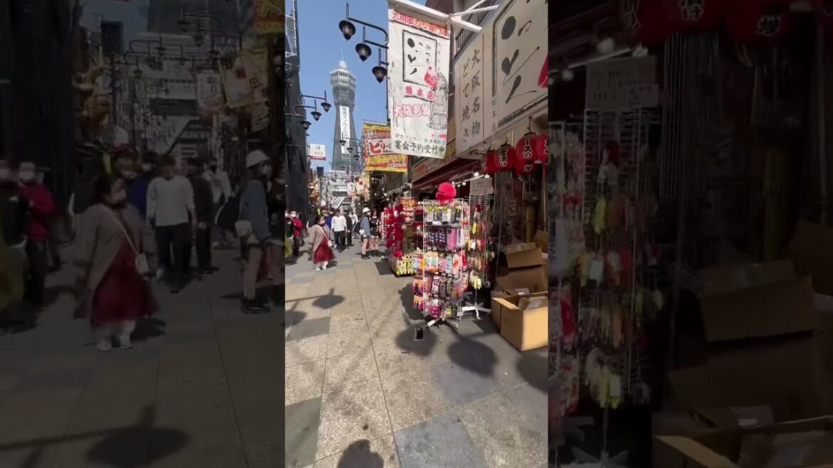 Walking in Shinsekai🇯🇵 - Osaka, Japan #shorts