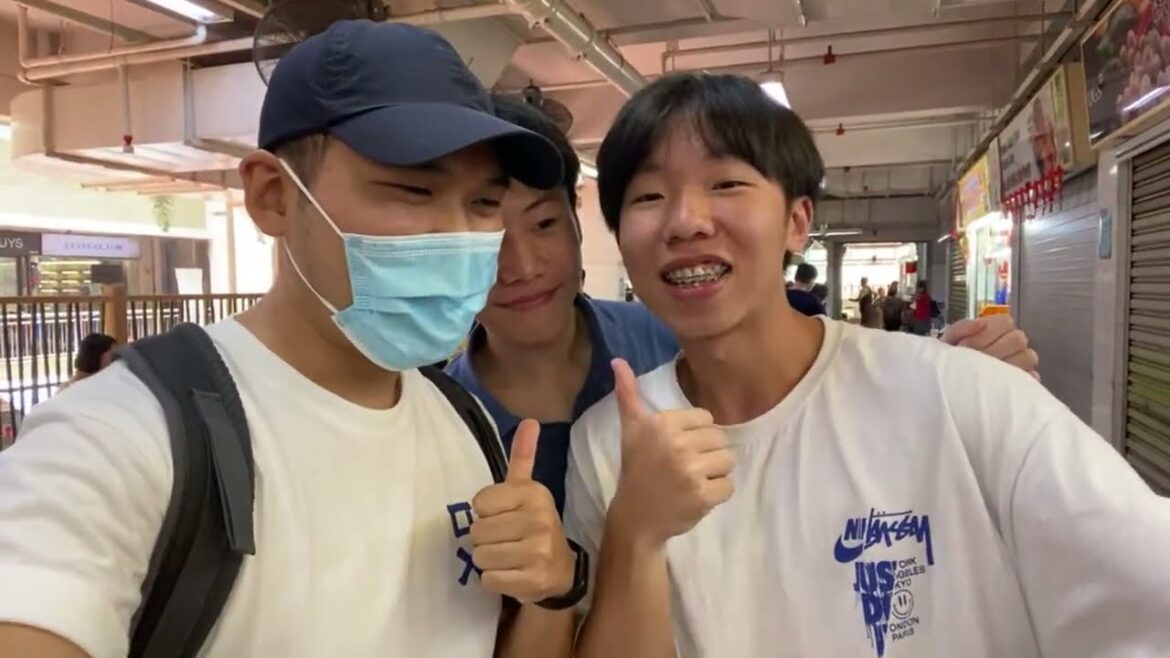 Trying DELICIOUS Food at Hong Lim Hawker Centre, Singapore