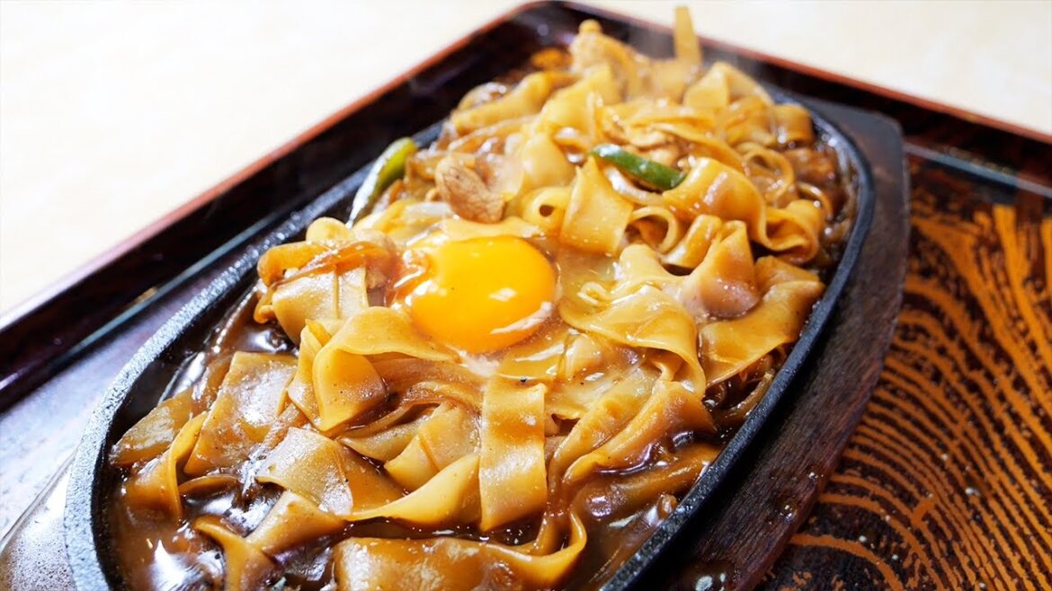 【悶絶】美味すぎる名古屋のソウルフード/鉄板焼き太きしめんに密着/朝日屋|Japanese Noodles in Nagoya 【悶絶】美味すぎる名古屋のソウルフード/鉄板焼き太きしめんに密着/朝日屋|Japanese Noodles in Nagoya