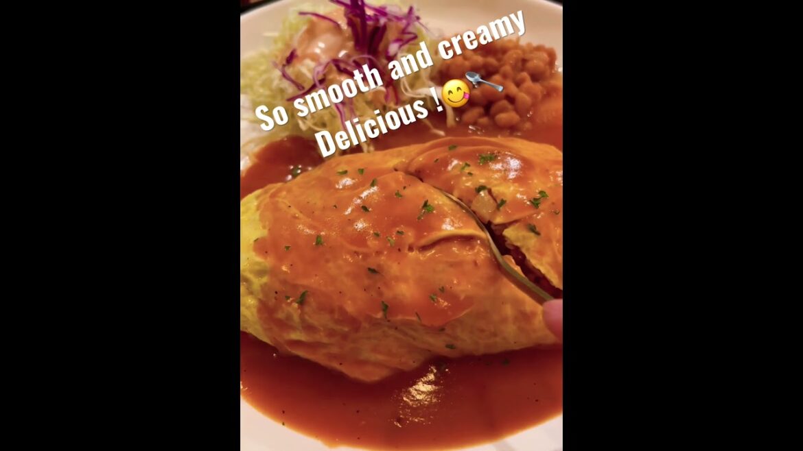 I Can Eat This All Day! This omurice(omelette rice)top with Korean style sauce!#omurice#shorts #food