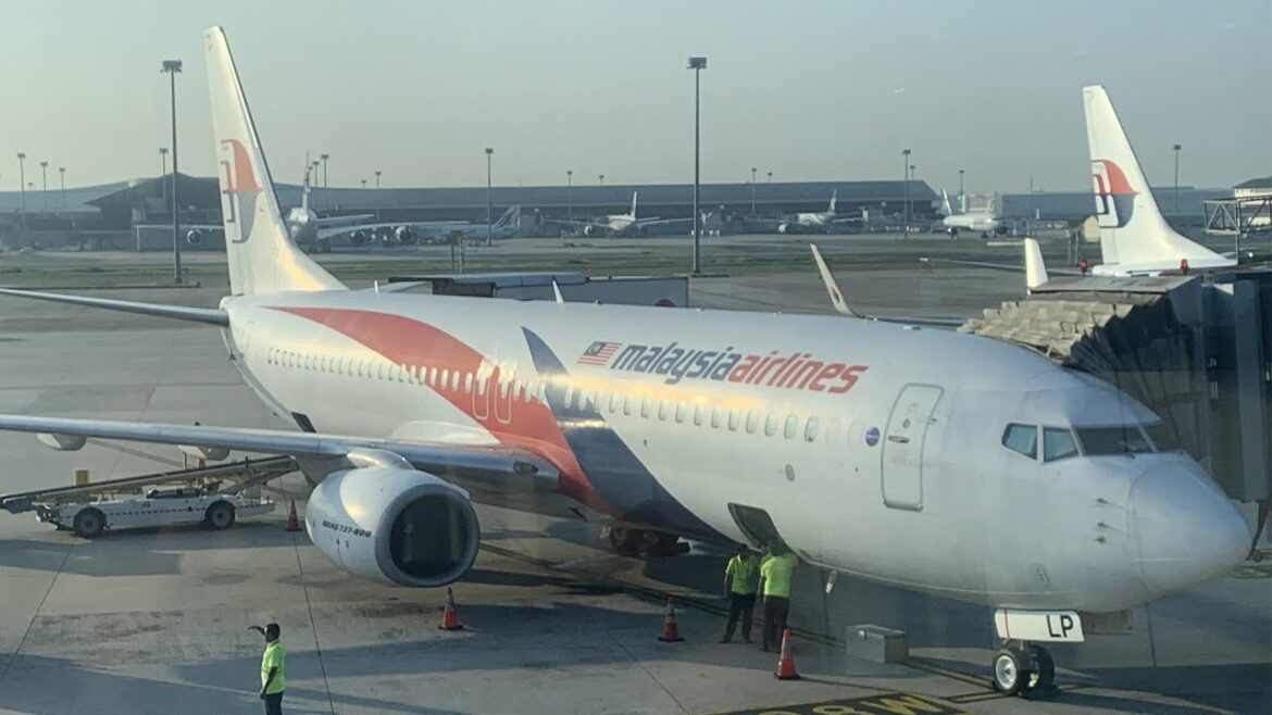 Malaysia Airlines Business Class Review - Kuala Lumpur to Jakarta
